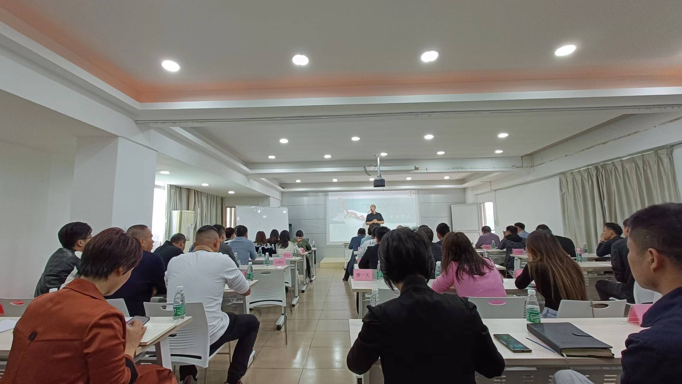 人才無價 企業(yè)無限丨堅寶電纜舉辦2023年新員工入職培訓活動